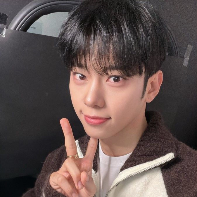Recent activity shot of Kim Donghyun (AB6IX)