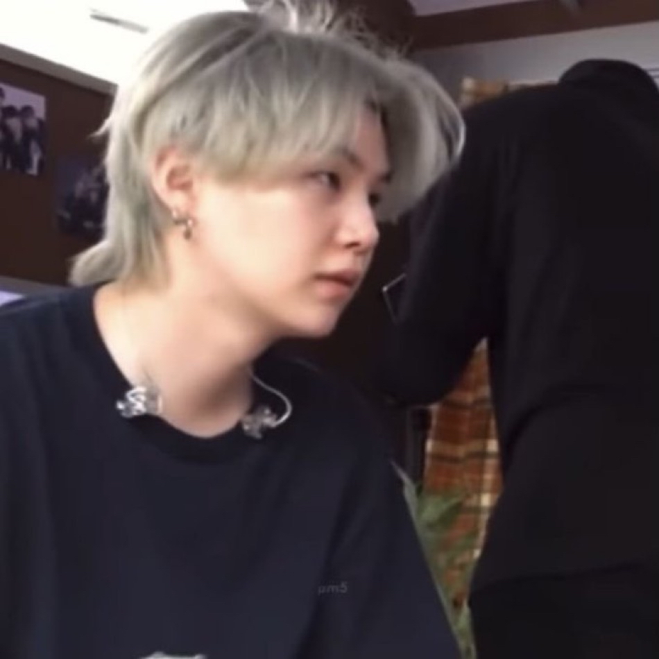 SUGA (防彈少年團)的最新活動照片