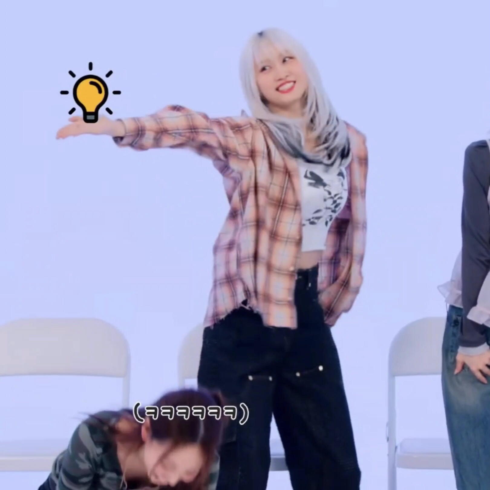 Momo (TWICE)的幕後花絮