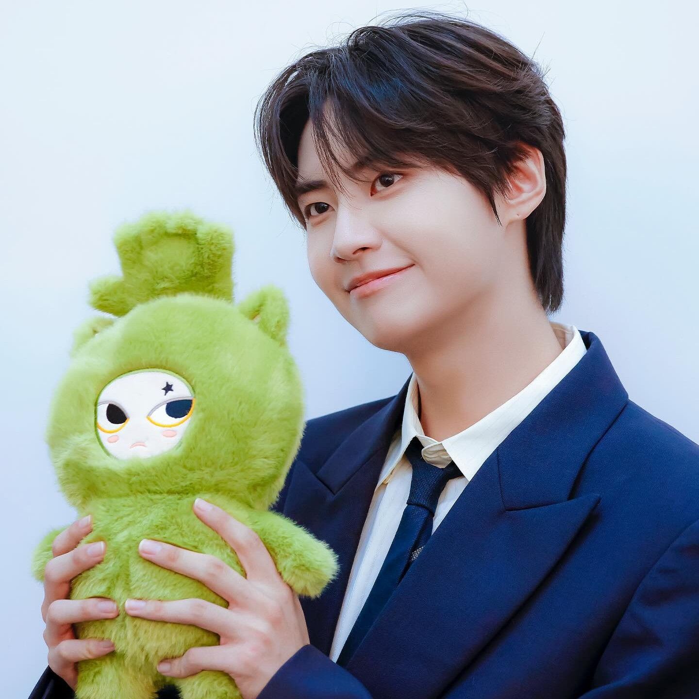 Behind-the-scenes cut of Lee Jinhyuk