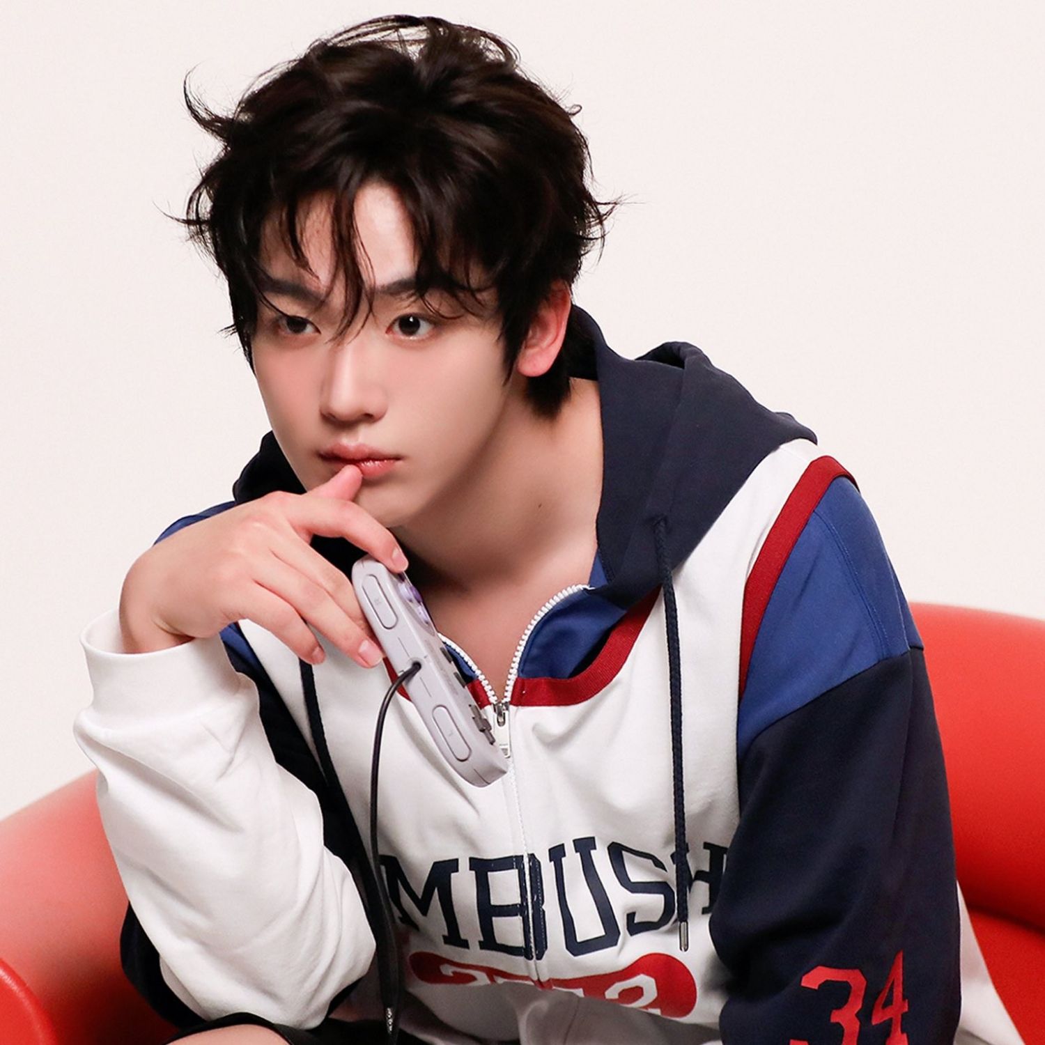 Behind-the-scenes cut of Kim Yohan (WEi)