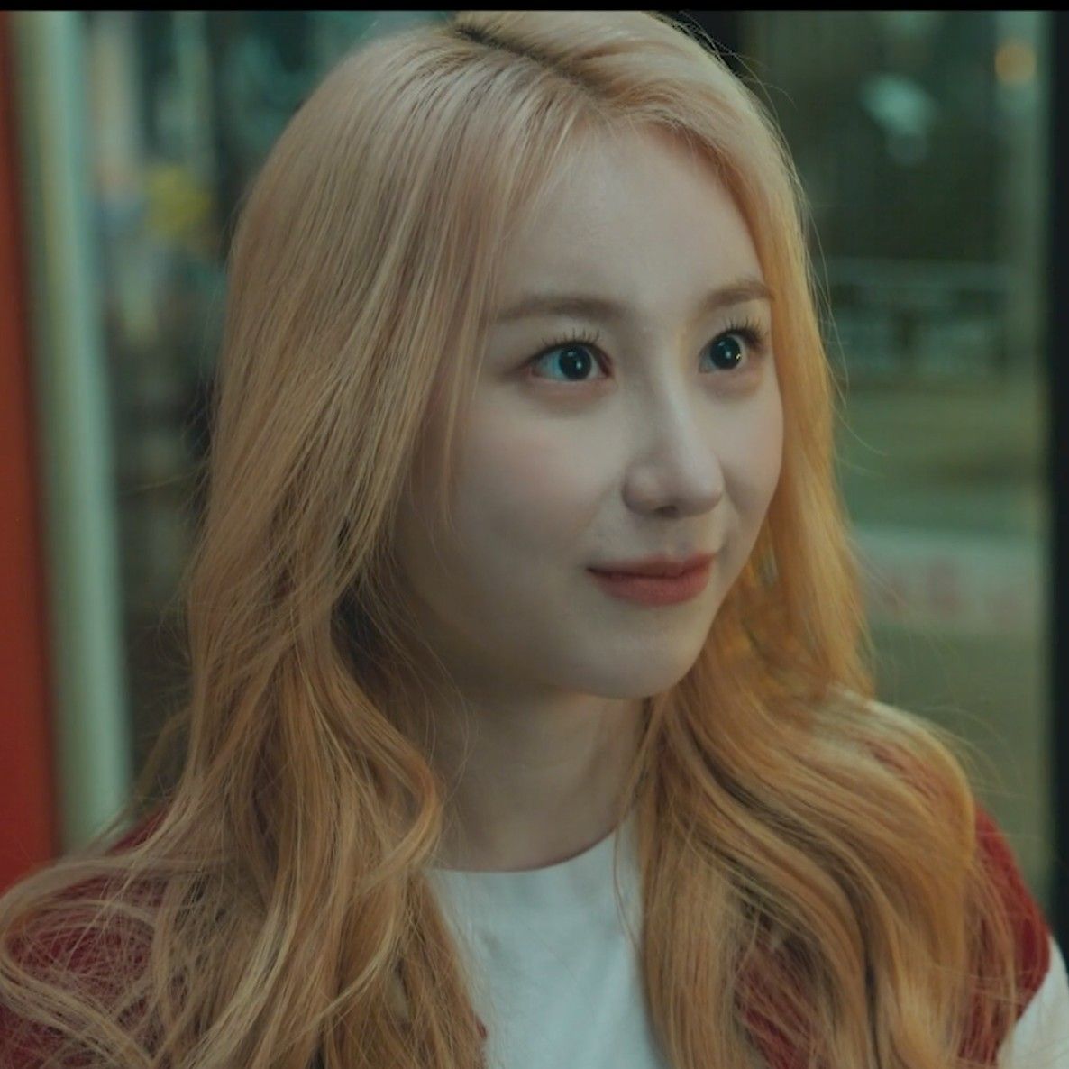 Recent activity shot of Lee Chaeyeon