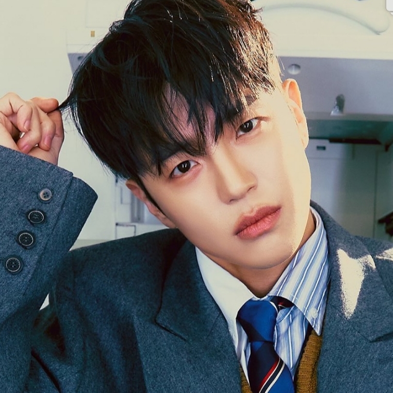 Behind-the-scenes cut of Donghun (A.C.E)
