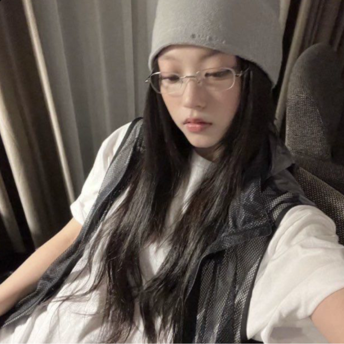 Behind-the-scenes cut of Haerin (NewJeans)