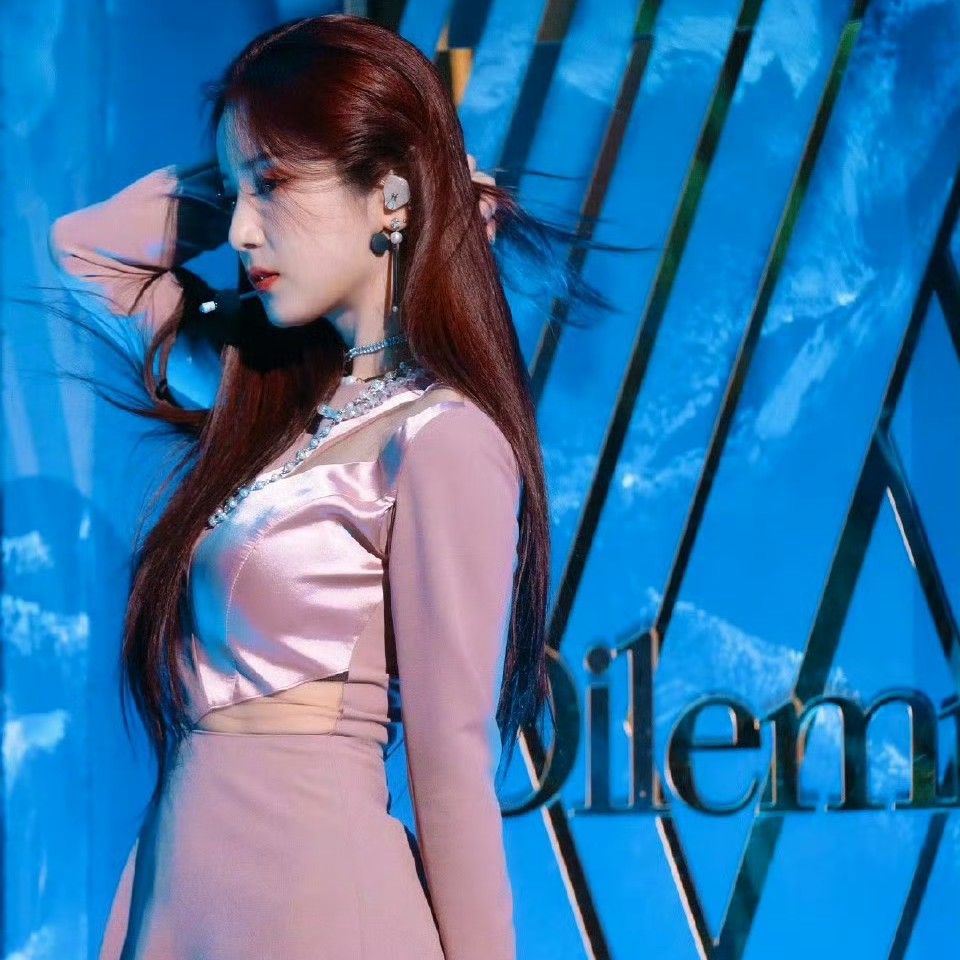 Potret di balik layar Park Chorong (Apink)