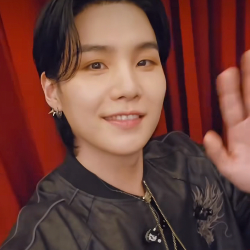 Latest photo of SUGA (BTS)