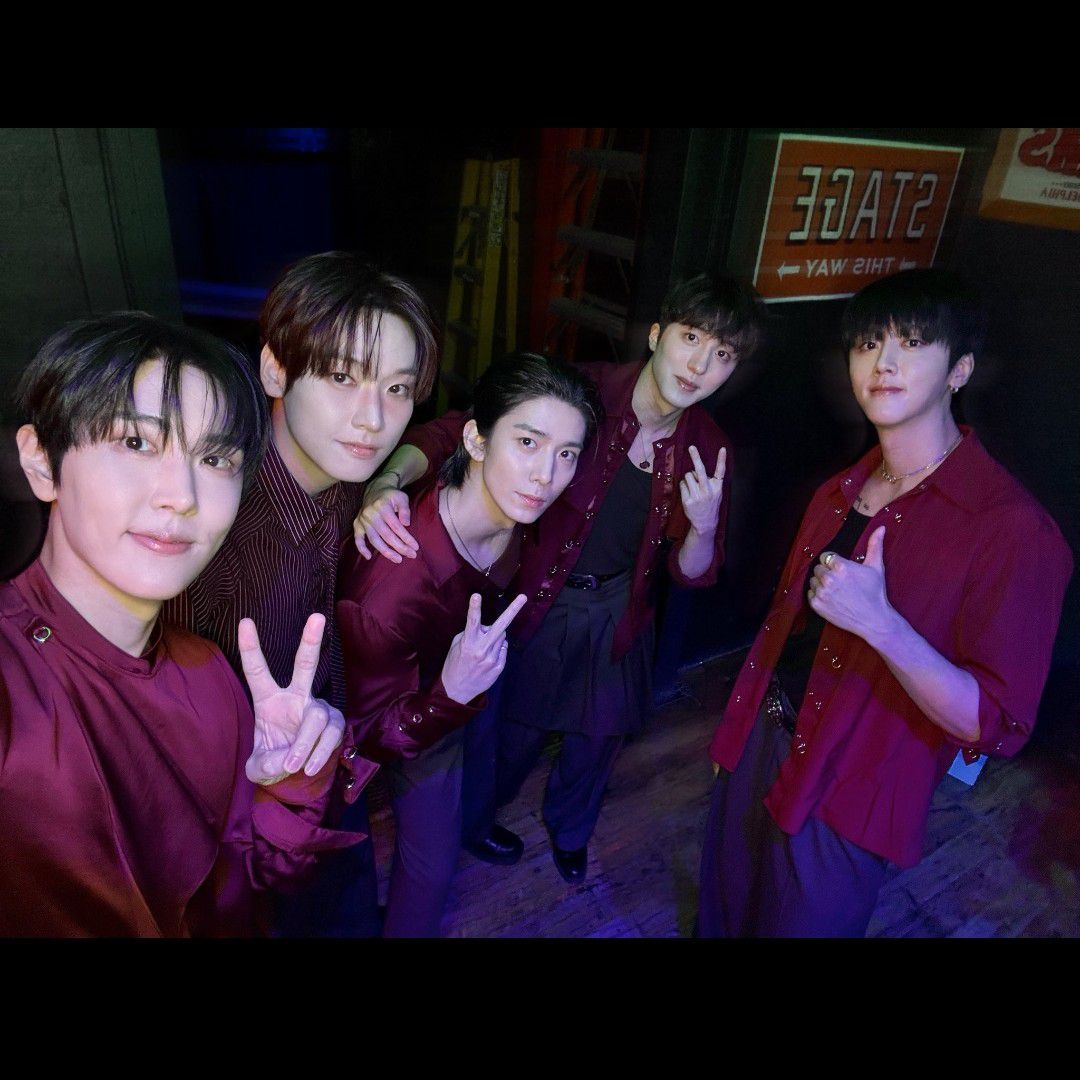 Behind-the-scenes cut of SF9