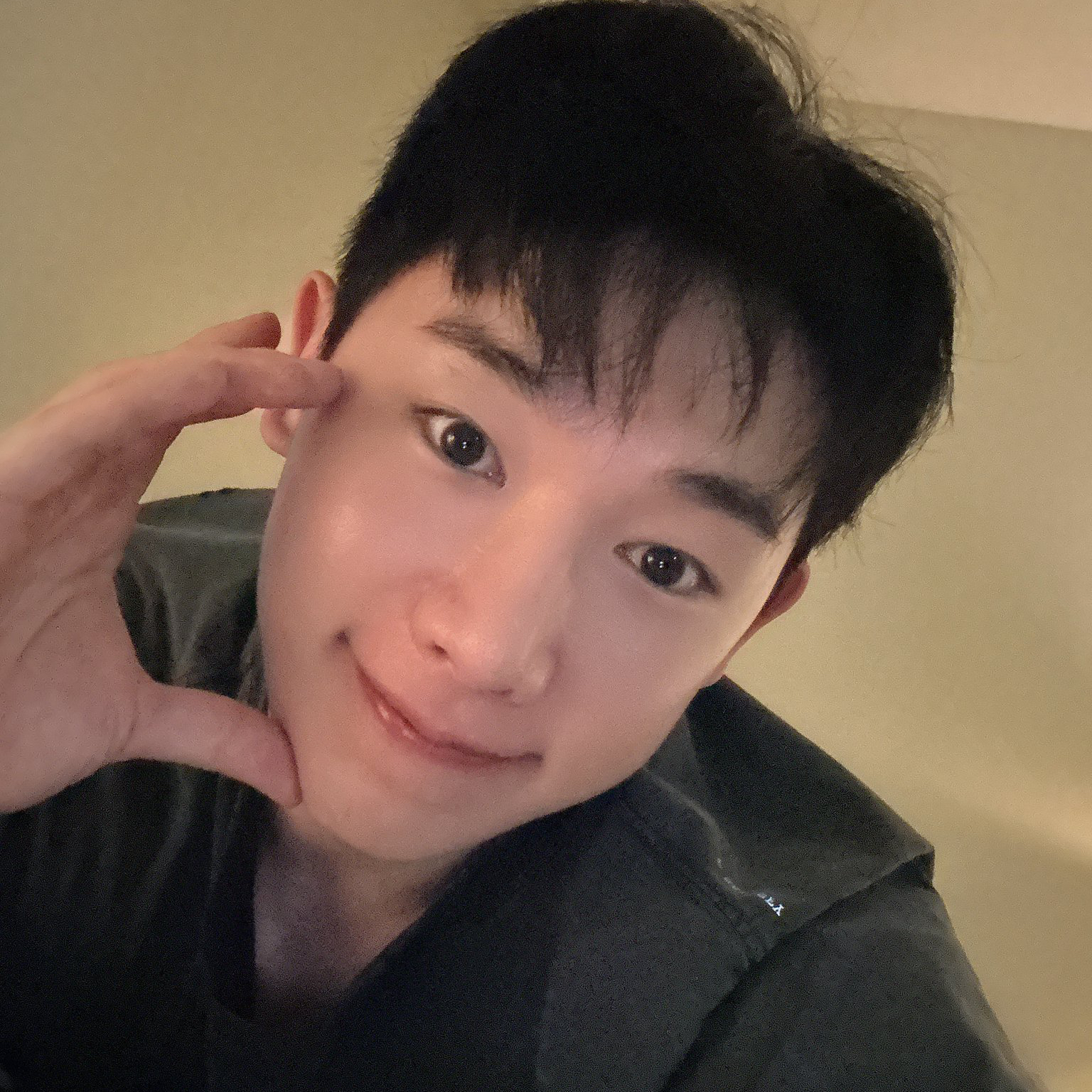 A moment captured by Wonho's fan