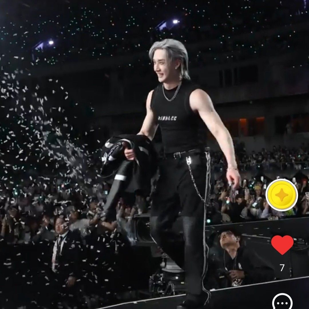 방찬 (Stray Kids) 최근 활동샷