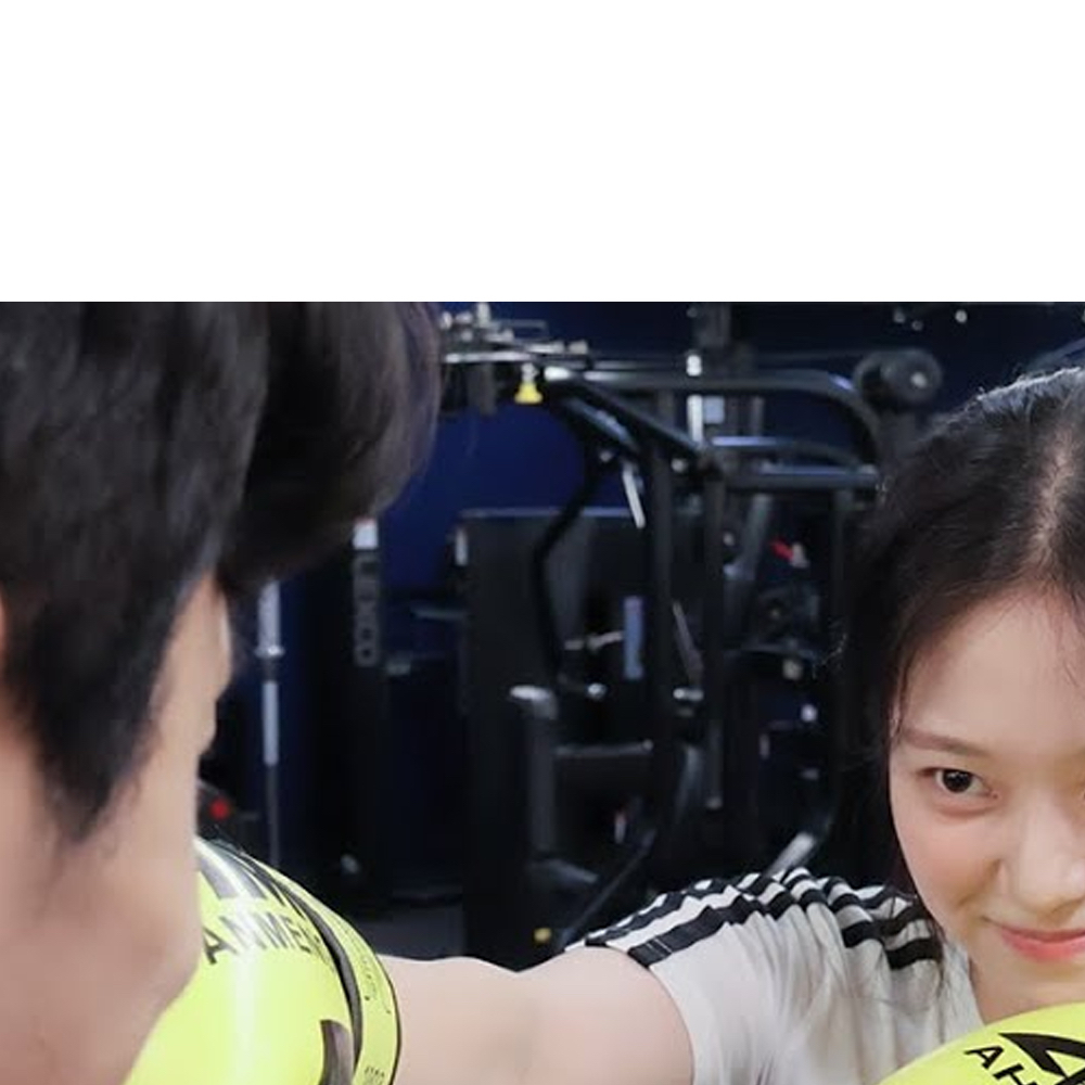 Latest photo of HyunJin (Loossemble)