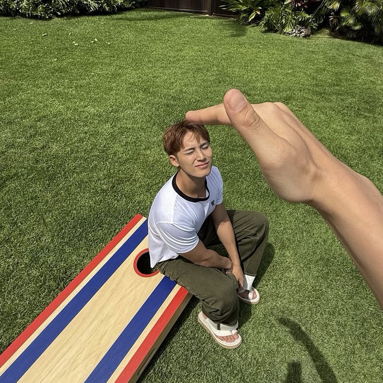 Recent activity shot of Mingyu (SEVENTEEN)