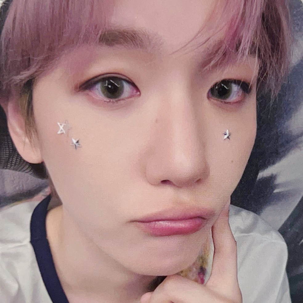 Behind-the-scenes cut of Baekhyun (EXO)