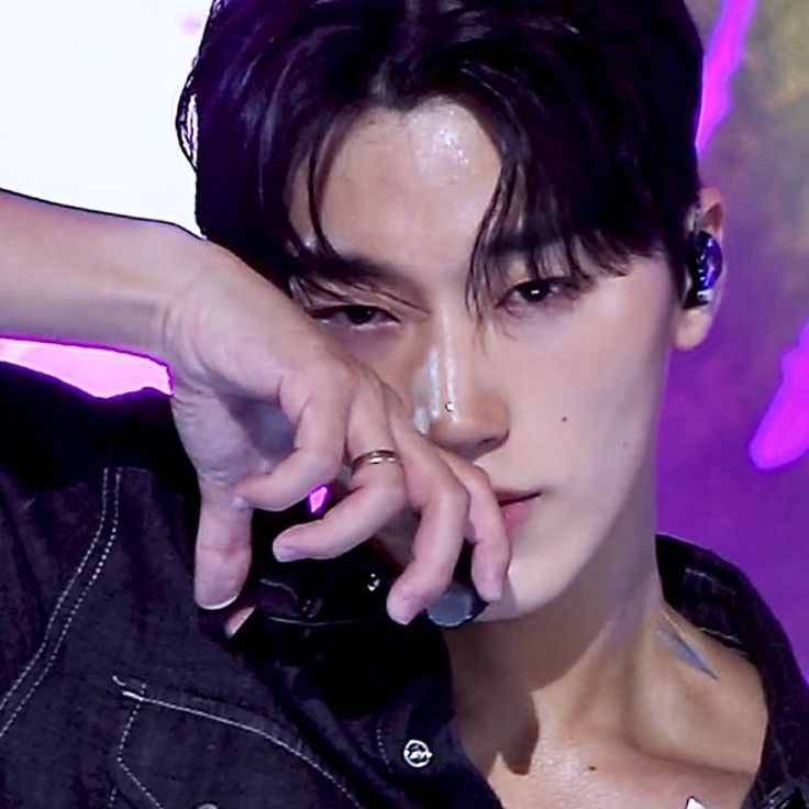 Behind-the-scenes cut of ATEEZ