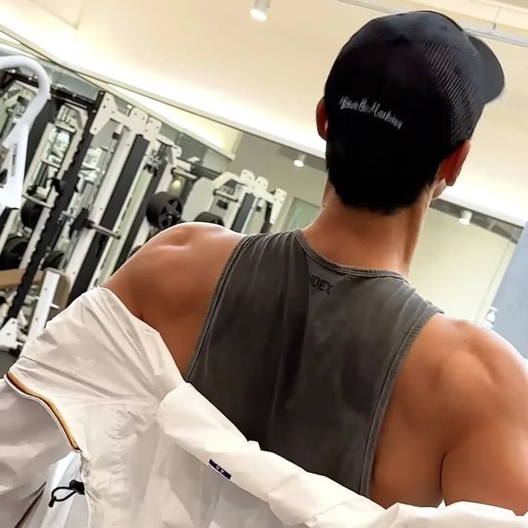 Recent activity shot of Shownu (MONSTA X)