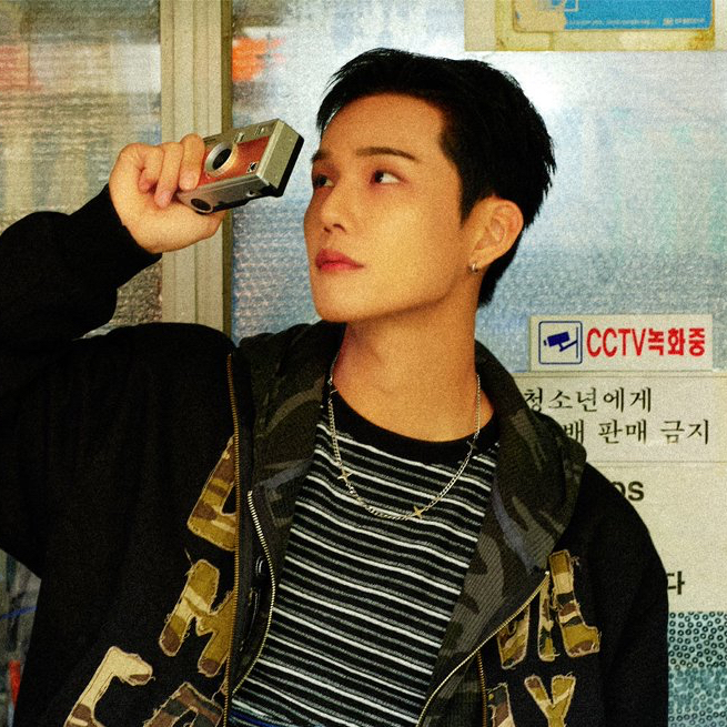 Behind-the-scenes cut of Seunghun (B.D.U)