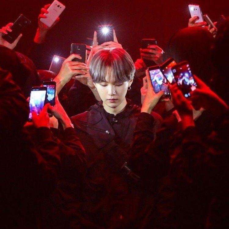 Foto terbaru SUGA (BTS)