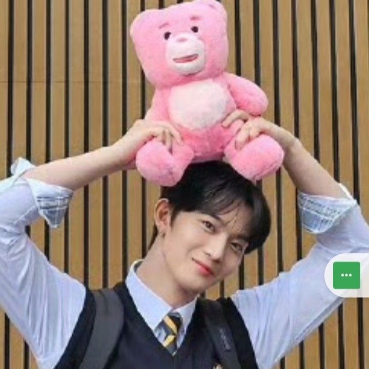 Recent activity shot of Bae Jinyoung