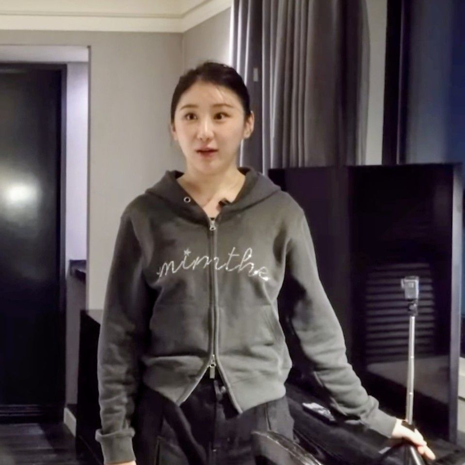 李彩演的最新活动照片