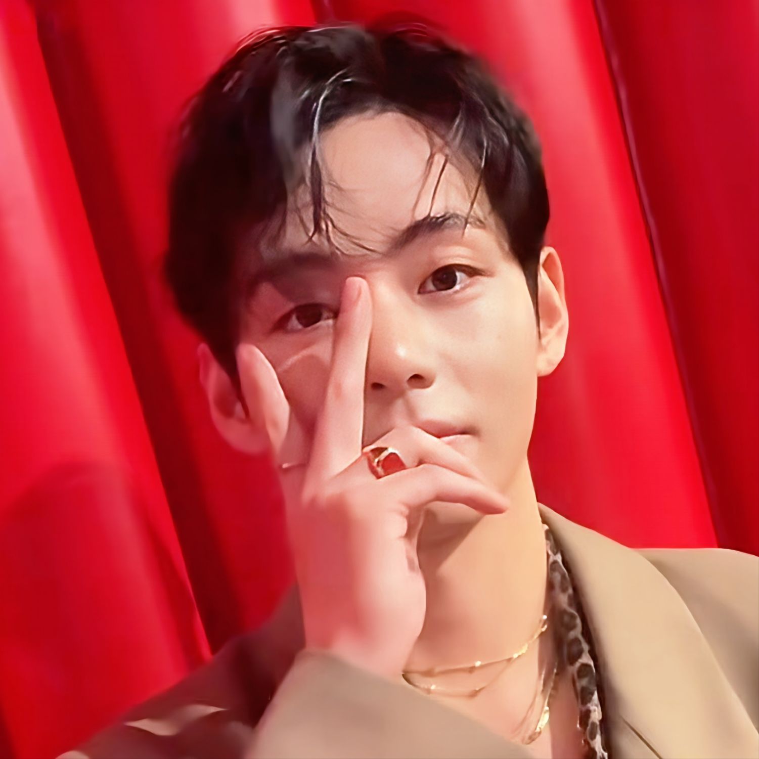 뷔 (방탄소년단)의 비하인드 컷