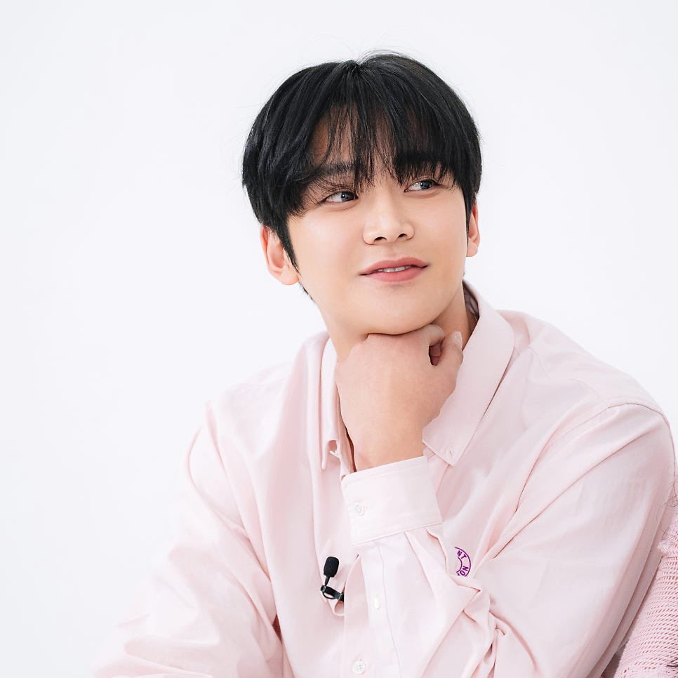 Latest photo of Rowoon