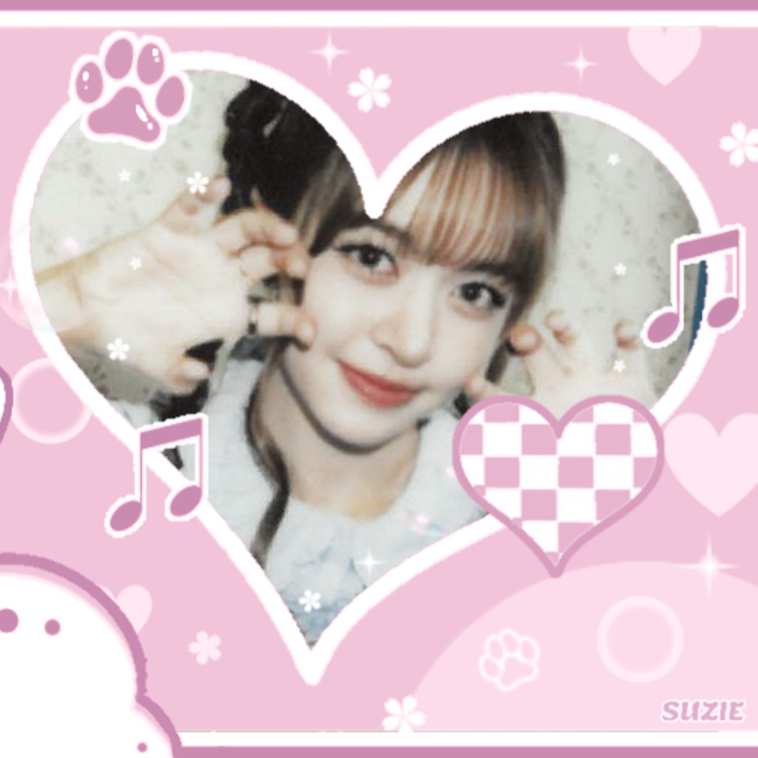 Latest photo of LILY (NMIXX)