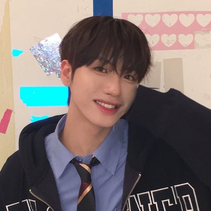 Potret di balik layar Huiwon (n.SSign)