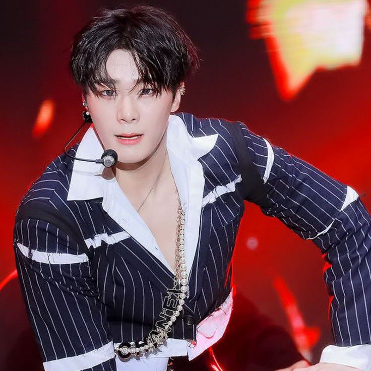Behind-the-scenes cut of Moonbin (ASTRO)