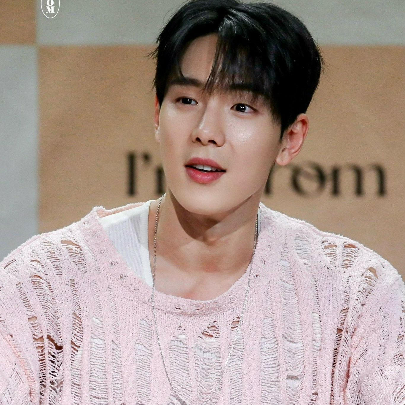 Behind-the-scenes cut of MONSTA X