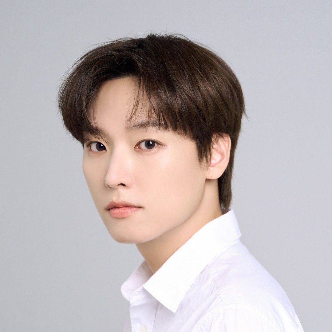 Recent activity shot of Inseong (SF9)