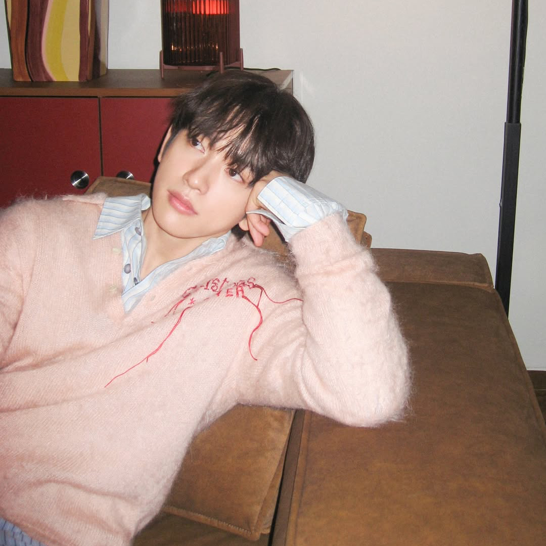 Foto aktivitas terbaru Jinyoung (GOT7)