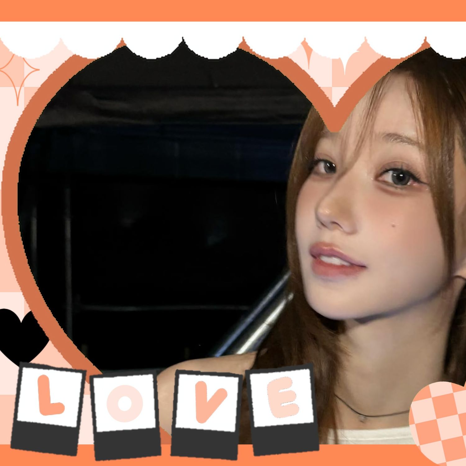 A moment captured by Magenta (QWER)'s fan