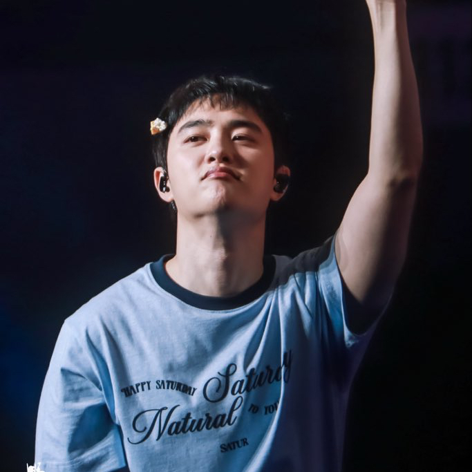 Momen yang diabadikan oleh penggemar D.O. (EXO)