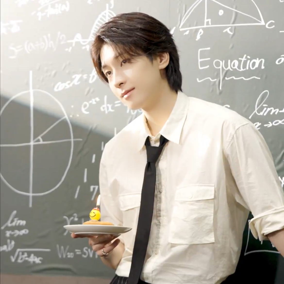 Behind-the-scenes cut of Wonwoo (SEVENTEEN)