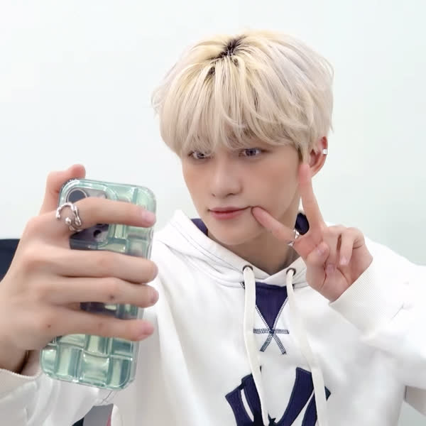 Best moment chosen by Jihoon (TWS) fandom