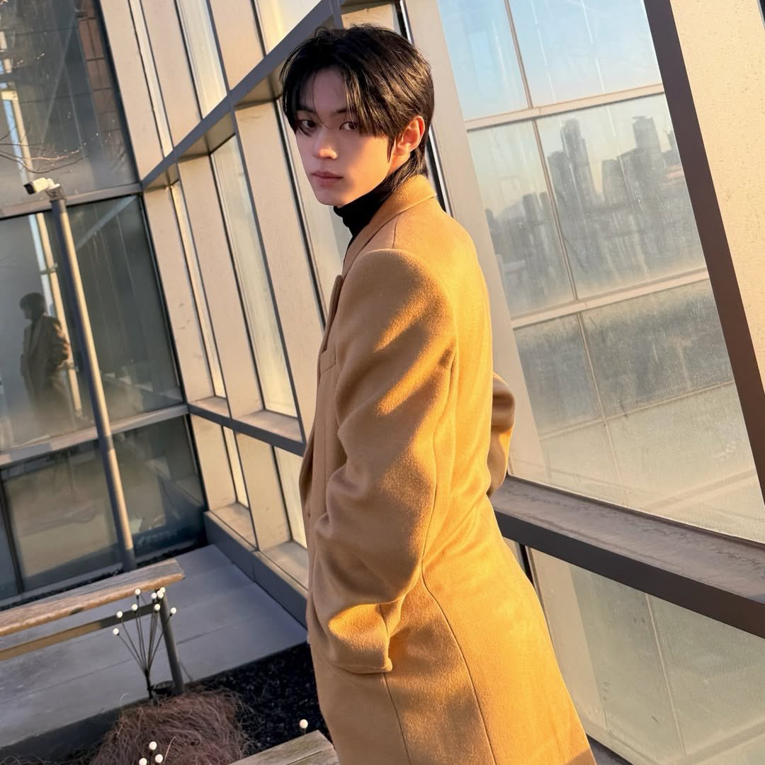 Behind-the-scenes cut of TWS