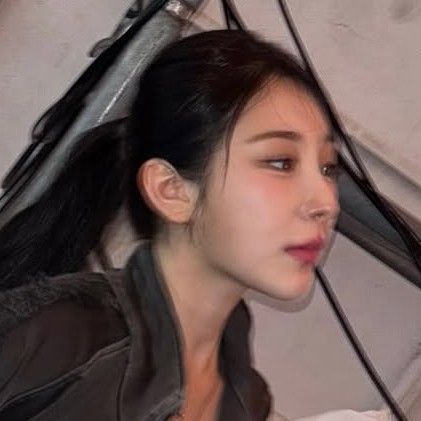 Recent activity shot of Lee Chaeyeon