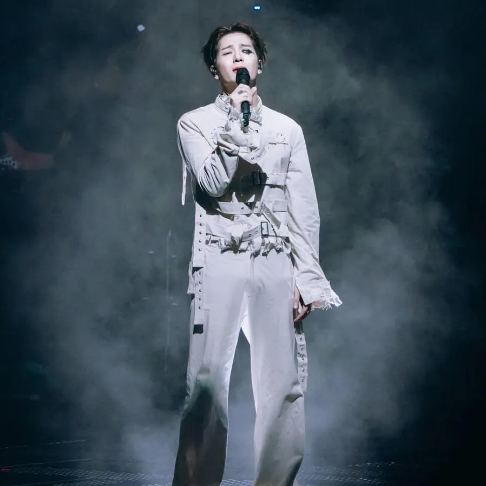 Behind-the-scenes cut of Jackson (GOT7)