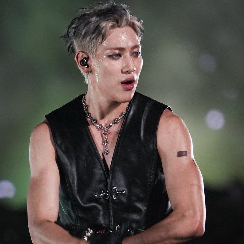 Behind-the-scenes cut of Bambam (GOT7)