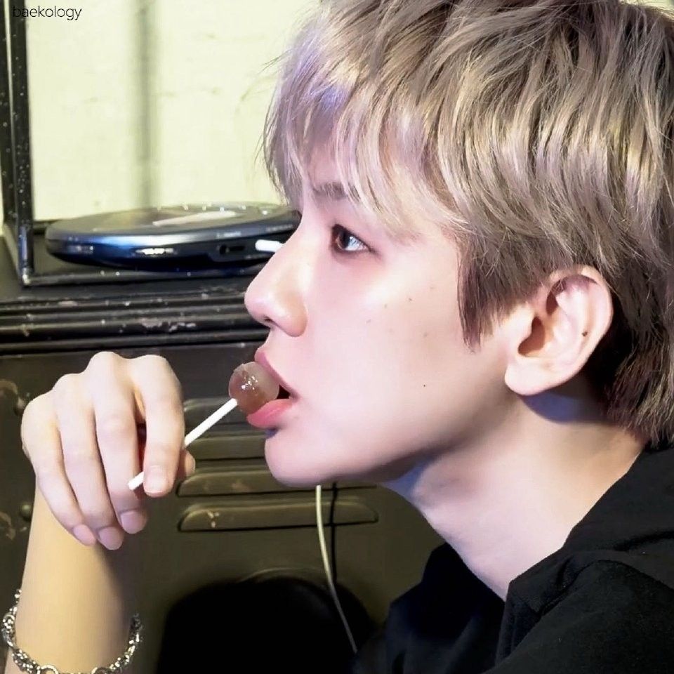 伯賢 (EXO)的幕後花絮