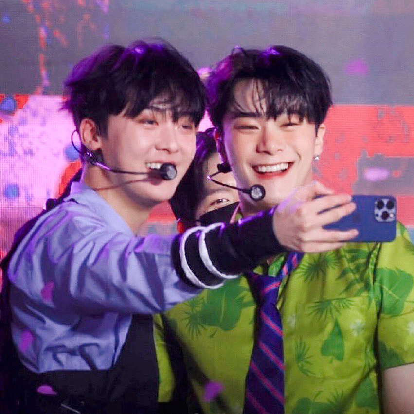 A moment captured by ASTRO's fan
