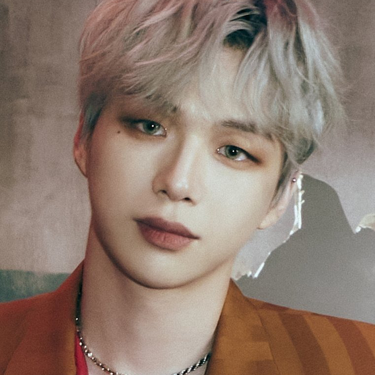 강다니엘의 비하인드 컷