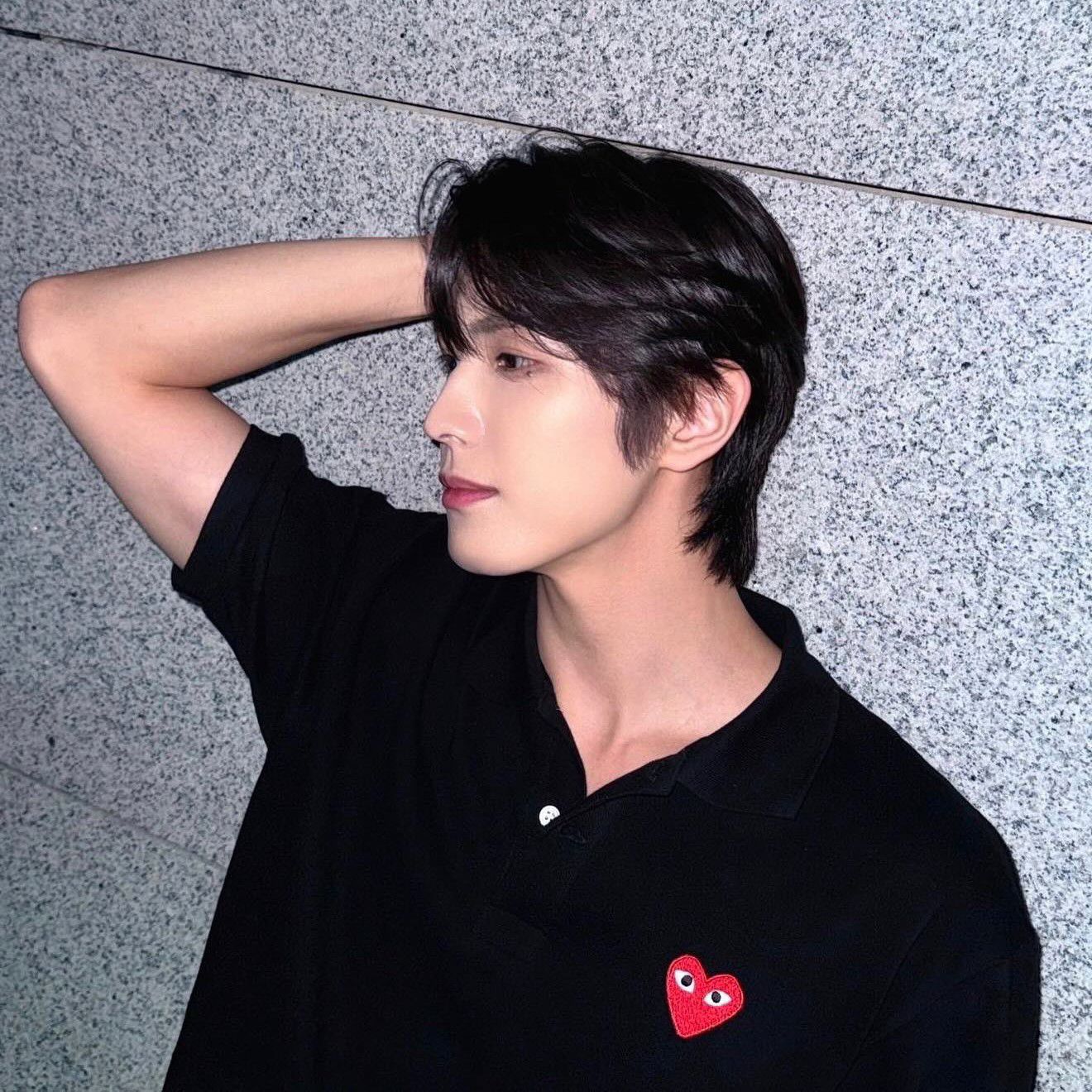 Behind-the-scenes cut of Yonghee (CIX)