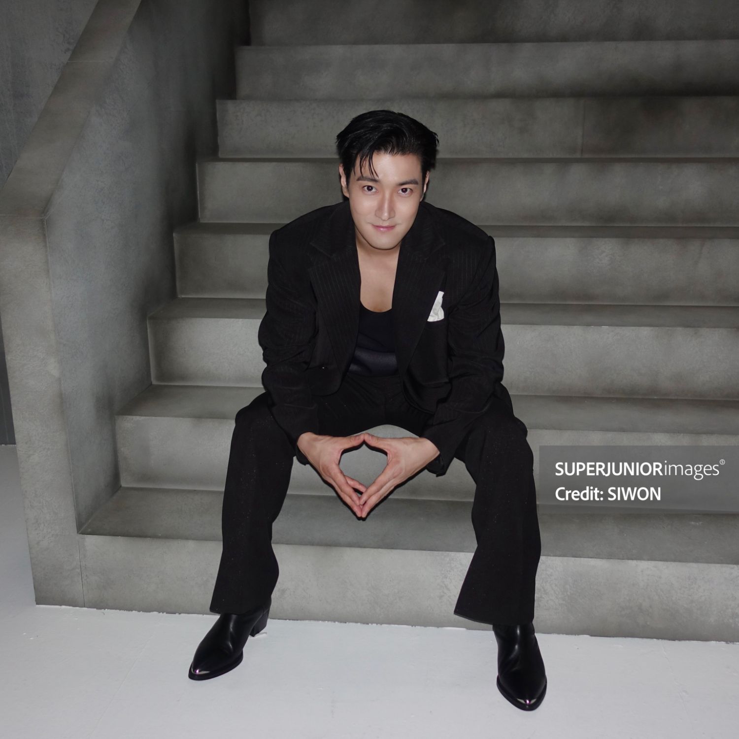 Recent activity shot of Siwon (Super Junior)