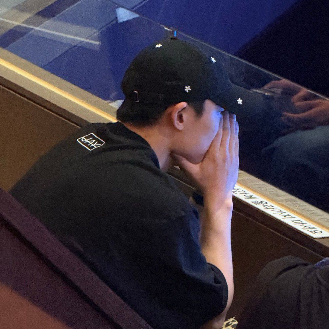 BOBBY (iKON)的最新照片