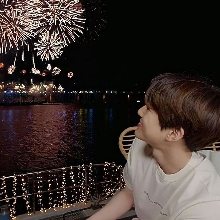 Behind-the-scenes cut of Suho (EXO)