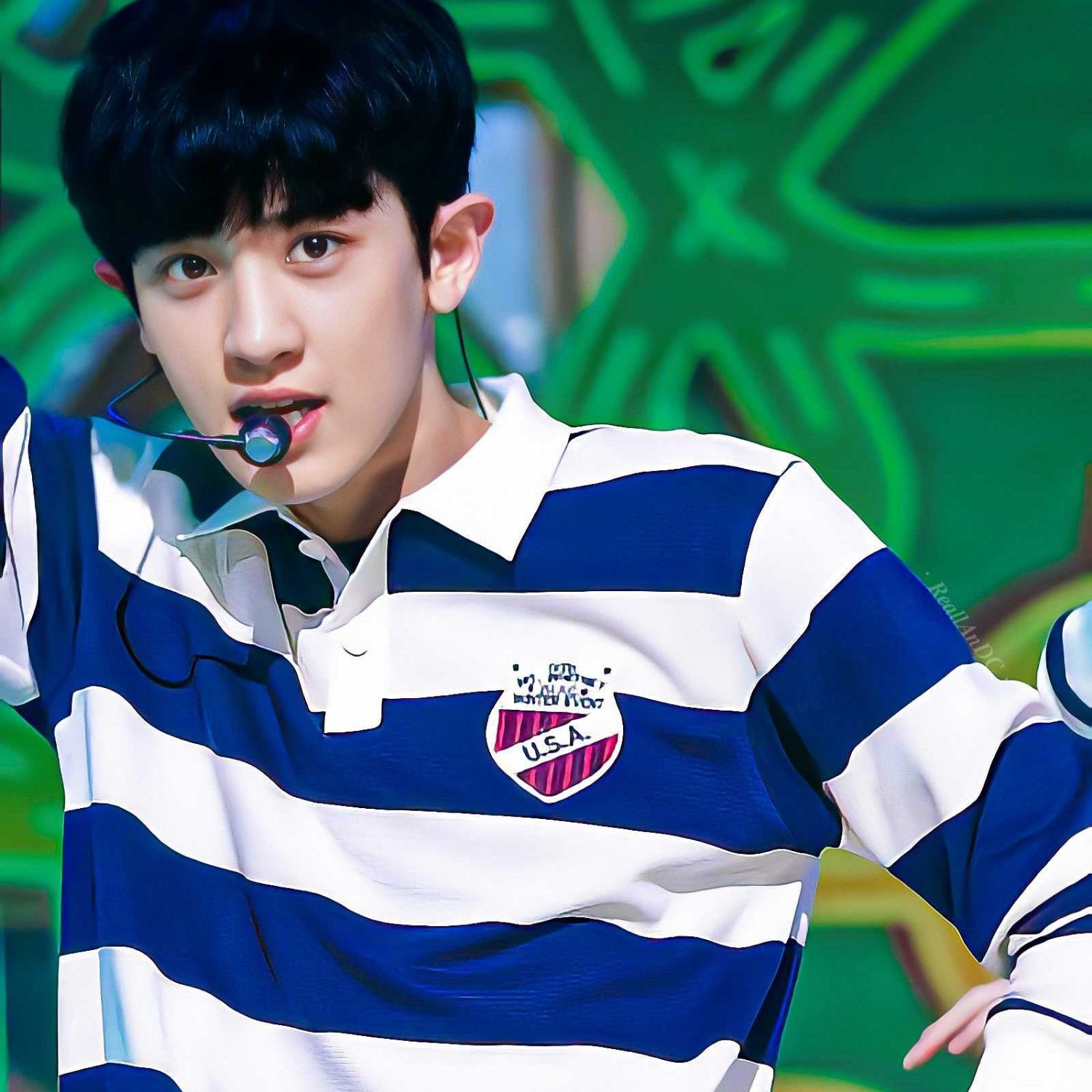 Recent activity shot of Chanyeol (EXO)