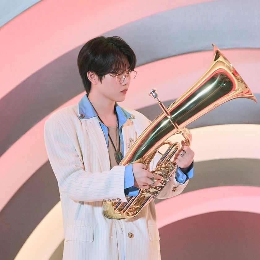 Foto aktivitas terbaru TREASURE