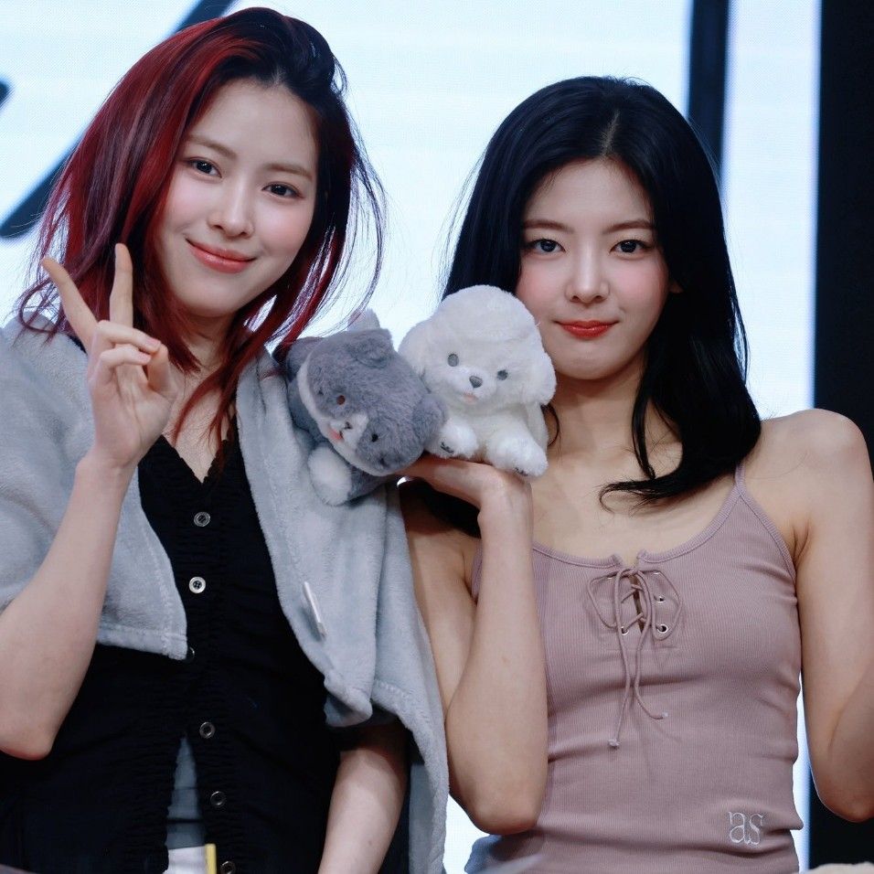 Behind-the-scenes cut of Ryujin (ITZY)
