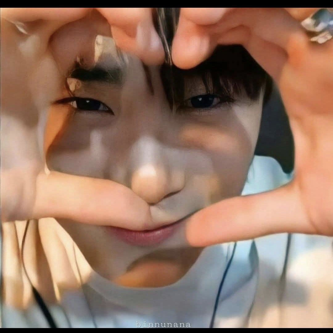 Latest photo of Moonbin (ASTRO)