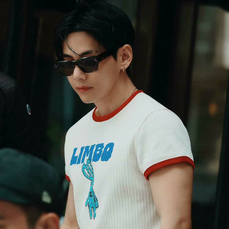 Latest photo of V (BTS)